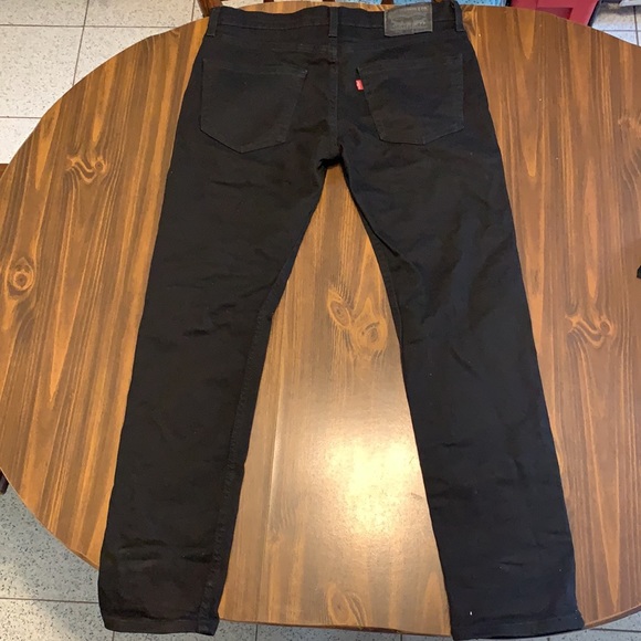Levi’s - Picture 2 of 3